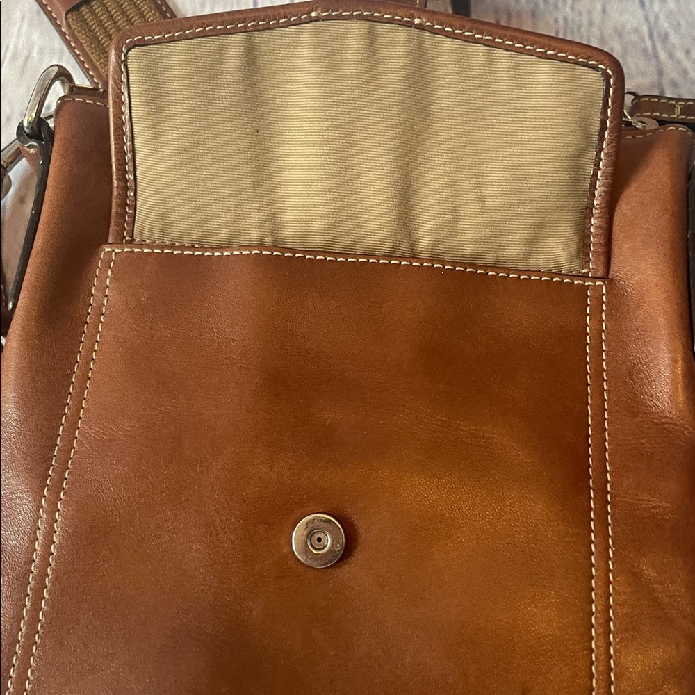 Vintage Coach Hampton Swing Bag with 48” Strap British Tan Excellent Condition - Picture 3 of 7